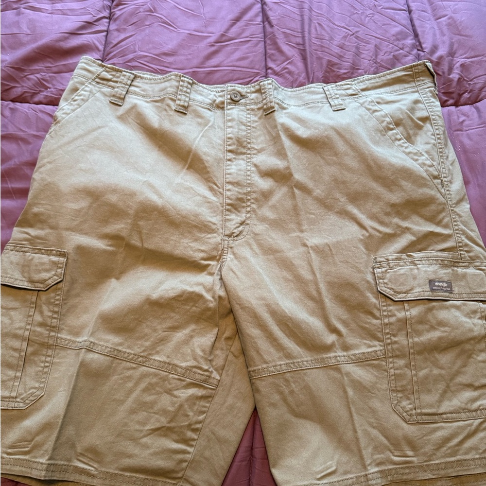 Men's Khaki Cargo Shorts